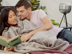 Grosser arsch, Grosser schwanz, Blasen, Braunhaarige, Hundestellung, Lecken, Jungendliche (18+), Titten