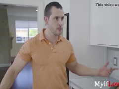 Grosser arsch, Grosse titten, Blasen, Braunhaarige, Vollbusig, Latina, Milf, Reiten