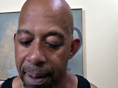 Grote lul, Blond, Pijpbeurt, Man die toekijkt, Sperma shot, Zwart, Interraciaal, Tiener