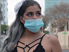 Verga grande, Mamada, Pies, Sexo duro, Latina, Al aire libre, Público, Tetas