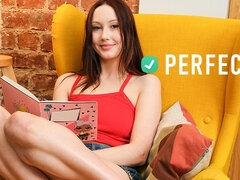 18 jahre, Braunhaarige, Masturbation, Natürlichen titten, Orgasmus, Muschi, Solo, Titten