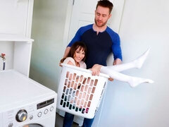 Grote kont, Grote lul, Pijpbeurt, Natuurlijke tieten, Kut duiken, Geschoren, Tiener, Tieten likken