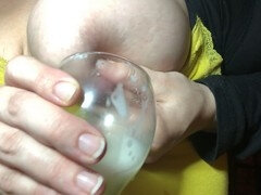 Lactation, Mère que j'aimerais baiser, Maman