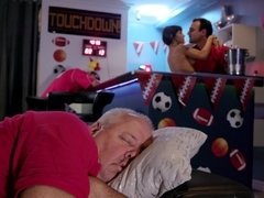 Chica, Novio, Morena, Corridas faciales, Hd, Cocina, Tetas naturales, Montar