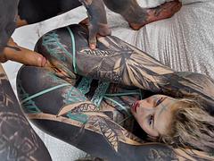 Anal, Cul, Gros cul, Sucer une bite, Hd, Tatouage