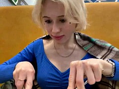 Nana, Blonde, Européenne, Fétiche, Pénétrer avec le poing, Masturbation, Public, Douche