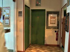 Грудастые, Женщины