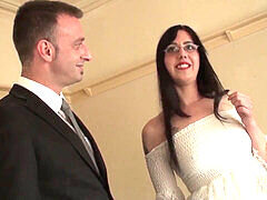 Унижение, Сиськи