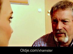 Gros seins, Petite amie, Léchez, Chatte, Rasée, Adolescente