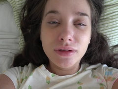 Amateur, Sucer une bite, Brunette brune, Éjaculation interne, Branlette thaïlandaise, Branlette thaïlandaise, Embrassement, Fumer