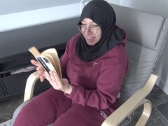 デカ尻, 巨乳な