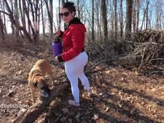 Amateur, Culo, Morena, Madres para coger, Al aire libre, Público, Hilo dental, Esposa