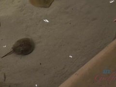 Ванна, Брюнетки, Платье, Мастурбация, Трусики, Киски, Курящие, Влажная