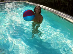 Blasen, Braunhaarige, Handjob, Hd, Lecken, Natürlichen titten, Rasiert, Titten