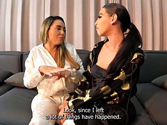 Cunnilingus, Amateur, Madres para coger, Piscina, Montar, Trio, Tetas, Esposa