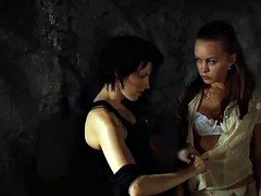 Amarrada, Morena, Atrapados, Lesbiana