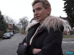 Grosser schwanz, Grosse titten, Vollbusig, Milf, Geld, Im freien, Russisch, Titten