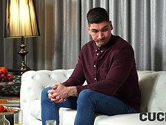 Lexi Luv loses her virginity in a hot threesome with Cuck4K