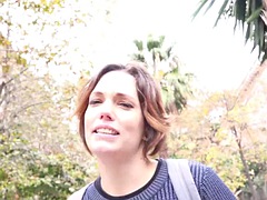 Grosse bite, Dingue, Allemand, Poilue, Piercing, Public, Séduite, Nénés