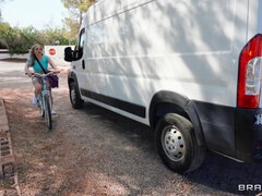 Blasen, Faustfick, Lesbisch, Milf, Monster, Realität, Rasiert, Titten