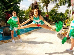 Culo, Rubia, Estilo perrito, Grupo, Orgía, Pov, Colegiala, Uniforme