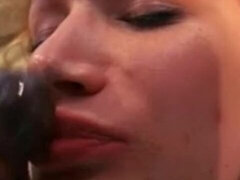 Grosse bite, Blonde, Tir de sperme, Bite énorme, Seins naturels, Orgie, Réalité, Adolescente