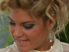 Blonde, Tir de sperme, En levrette, Léchez, Collant, Chatte, Jarretelles, Suçant