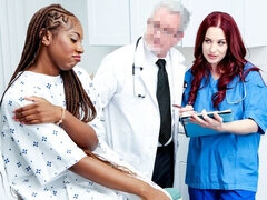 Tussi, Grosser schwanz, Blasen, Hundestellung, Frau frau mann, Interrassisch, Jungendliche (18+), Titten