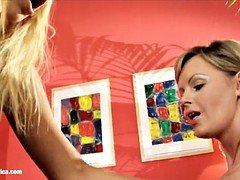 Lovemaking the lesbian way with Iris and Suzie on Sapphic