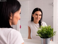 素人, デカパイ, 指いじり, キッチン, オナニー, 自然山雀, 一人, ストリッピング