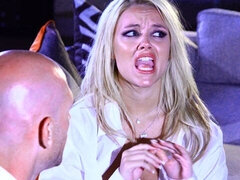 In den arsch, Grosser schwanz, Blondine, Blasen, Hundestellung, Milf, Im freien, Titten