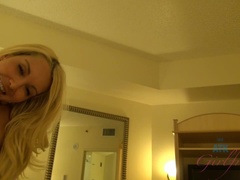 Amateur, Blonde, Sucer une bite, Éjaculation interne, Petite femme, Chatte, Nénés, Sous la jupe