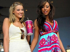 デカパイ, 指いじり, キス, 下着, オナニー, オマンコ, ストリッピング, おもちゃ