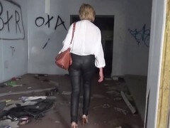 Brits, Flashing, Hakken, Openbaar