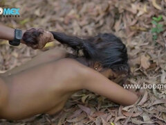 Leie, Asiatisch, Grosser arsch, Blasen, Vollbusig, Indisch, Im freien, Zierlich