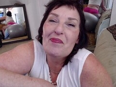 Kont naar mond, Mooie dikke vrouwen, Grote kont, Biseksueel, Ondergoed, Rijpe lesbienne, Roodharige vrouw, Verassing