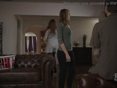 Sucer une bite, Tromperie, En gros plan de très près, Éjaculation interne, Branlette thaïlandaise, Chevaucher, Jarretelles, Plan cul à trois