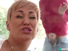 Grote mammen, Blond, Pijpbeurt, Schattig, Lul, Handbeurt, Natuurlijk, Gezichtspunt