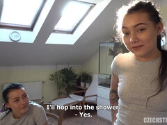 18 jahre, Grosse titten, Hd, Zierlich, Pov, Realität, Schlampe, Flotter dreier