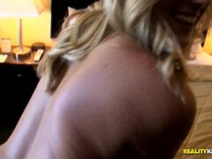 Enthousiasteling, Lieveling, Blond, Sperma in gezicht, Gezichtspunt, Openbaar, Slet, Lang