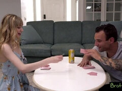 Grote lul, Blond, Diep in de keel, Spel, Gigantische lul, Klein, Mager, Zuigen