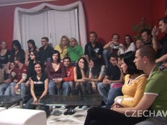 Arsch, Grosse titten, Blondine, Gruppe, Milf, Orgie, Schmerz, Rasiert