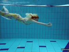 素人, チェコ, Hd, オナニー, プール, 赤毛, 一人, 水中