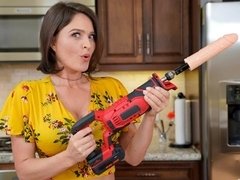 Cul, Brunette brune, En levrette, Fétiche, Hard, Cuisine, Mère que j'aimerais baiser, Rasée