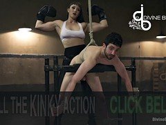 Fesselspiele, Weibliche domination, Faustfick