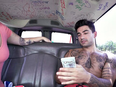 Anal, Culo, Autobús, Gay, Dinero, Al aire libre, Estrella porno, Tatuaje
