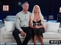 Blond, Pijpbeurt, Man die toekijkt, Diep in de keel, Lul, Hondjeshouding, Gigantische lul, Man man vrouw