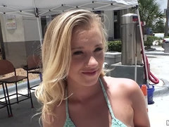 Blondine, Blasen, Hundestellung, Aufs gesicht abspritzen, Im freien, Hintern versohlen, Student, Titten
