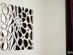 Sensuous babe offers superb views to her soaked cherry