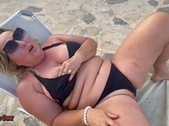 Amateur, Bikini, Masturbación, Al aire libre, Solo, Chorro, Esposa